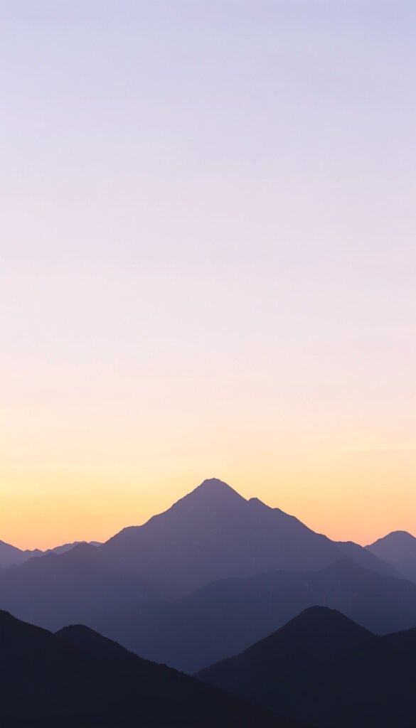 Montaña minimalista - fotos de perfil originales Facebook