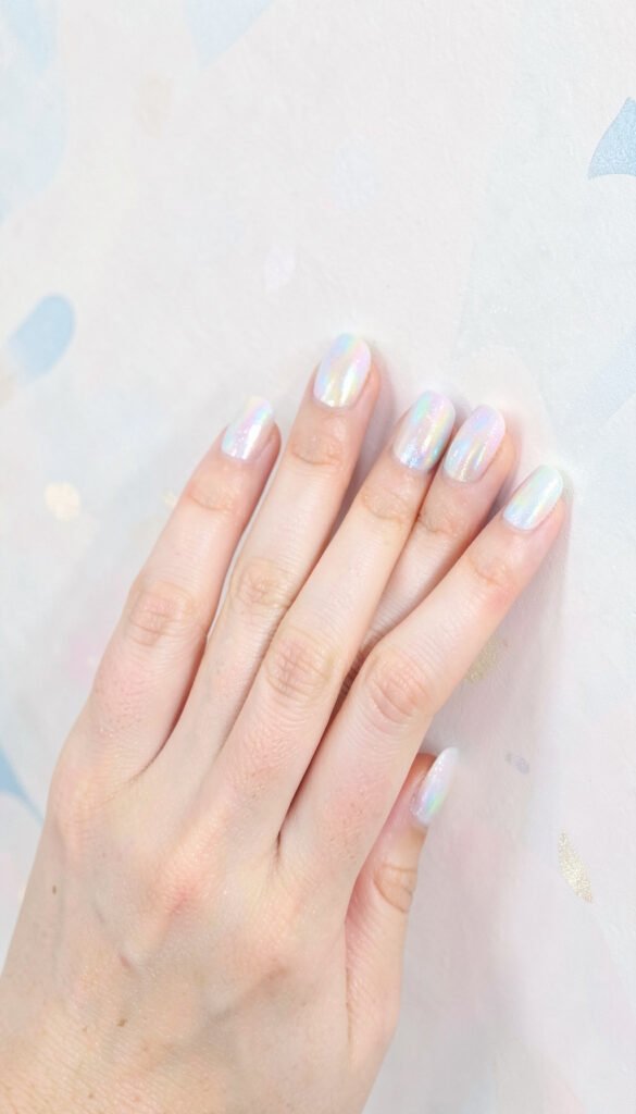Perlado Iridiscente - Uñas Bonitas y Elegantes en