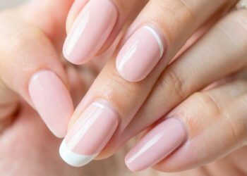 Rosas Pastel Minimalistas - uñas lindas y modernas