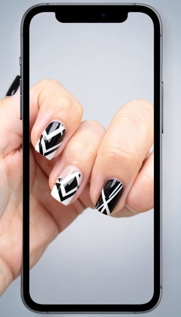 Geometría en Blanco y Negro - uñas lindas y modernas
