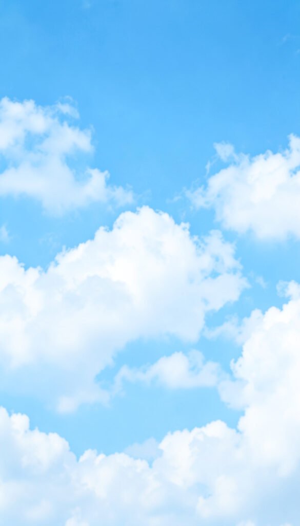 Cielo azul claro con nubes suaves - Fondos de Cielo Azul con