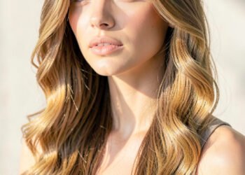 Ondas Suaves y Naturales - Peinados Largos con Estilo Moderno