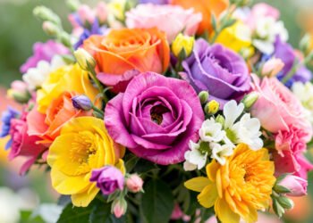 Descargar fondo de pantalla Imágenes de Flores Coloridas en HD para Descargar en HD y 4K gratis Ramo primaveral - Imágenes de flores coloridas