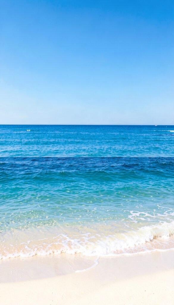 Costa de Arena Blanca y Mar Azul - Imágenes de Playas Paradisíacas para